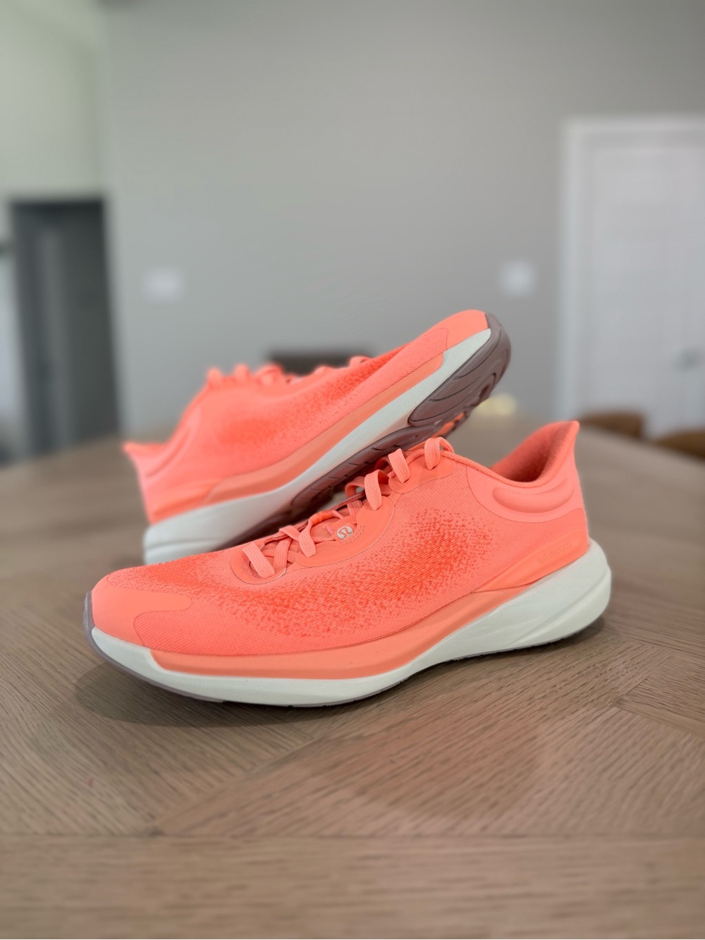 Lululemon Chargefeel 2 Women’s US 9 / EU 41 Bright
